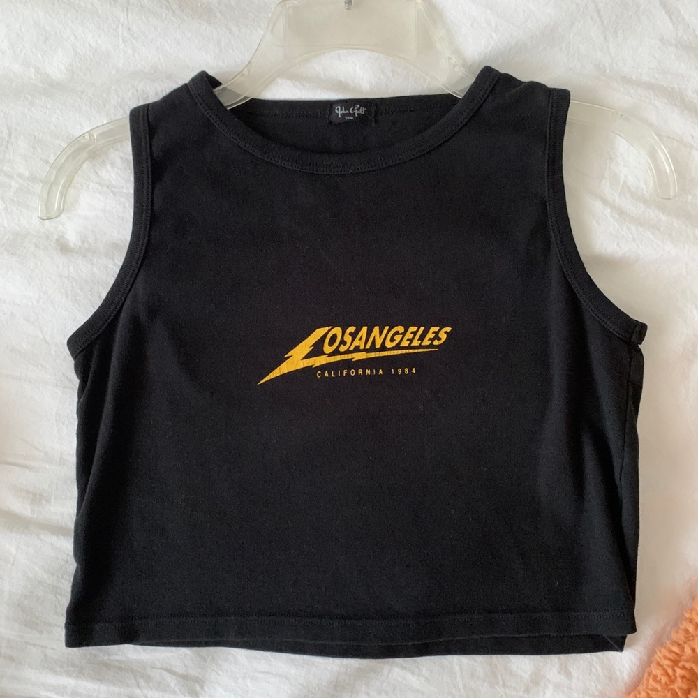 brandy melville los angeles muscle crop top